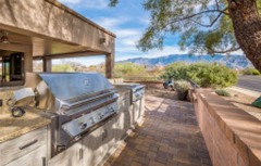 outdoor-kitchen-desert-oasis-in-tucson-featuring-naturekast-256x163